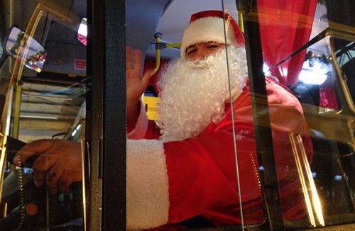 Primeiro dia de passeio com o ônibus de Natal da Pérola será nesta sexta