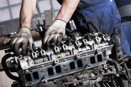 Pérola abre vaga de emprego para mecânico de motores