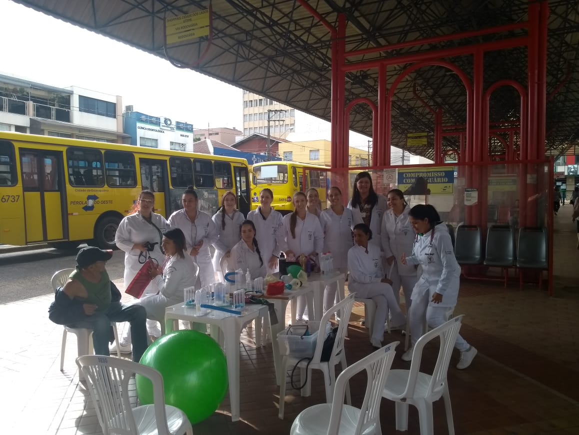 Faculdade Guairacá realiza ação de saúde no Terminal da Fonte