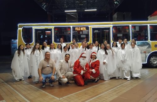 Coral municipal se apresenta no Terminal